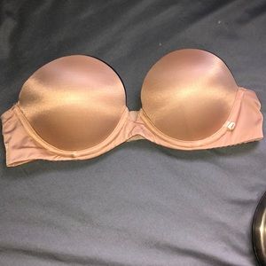 Victoria’s Secret strapless bra